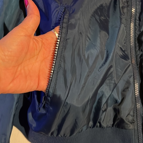 Ninteno Super Mario Bros. Sports Jacket - BoxLunch Exclusive size S - Picture 9 of 13